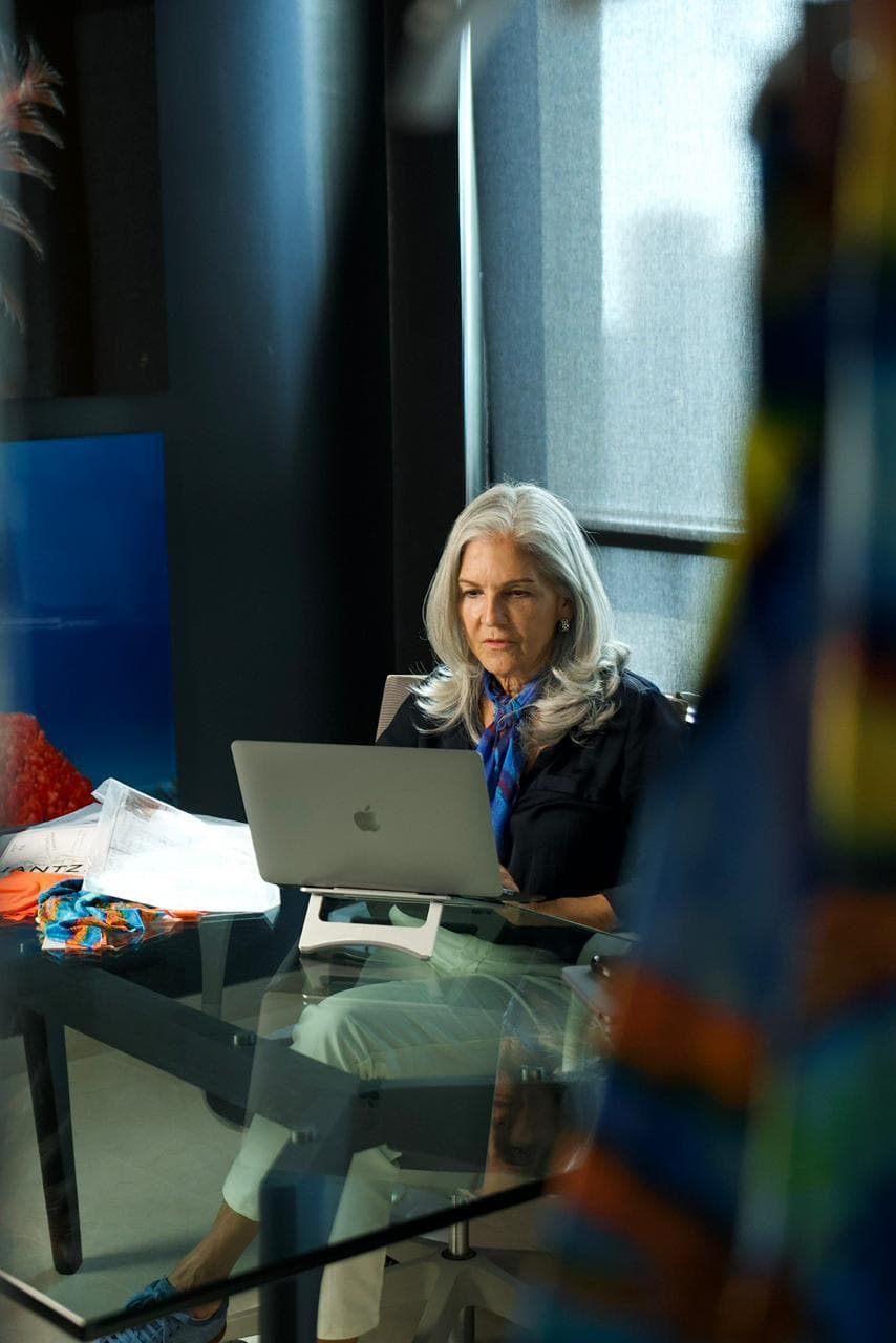 Editorial portrait of Ofelia Méndez at work